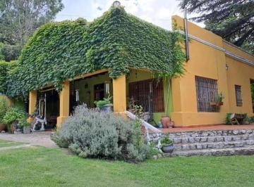 Casa · 285m² · 3 Ambientes · 3 Cocheras · Casa en Venta en Salsipuedes
