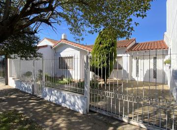 Casa · 90m² · 3 Ambientes · 2 Cocheras · Santilli - Ceferino Namuncura 1326 - Banfield Oeste