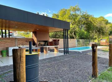Casa · 1500m² · 3 Ambientes · 1 Cochera · Casa en Alquiler en Complejo Tipo Condominio