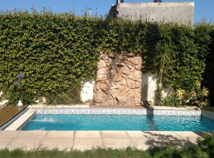 Casa · 220m² · 7 Ambientes · 2 Cocheras