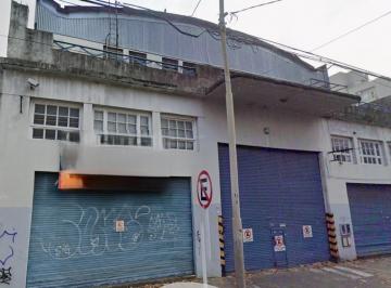 Bodega-Galpón · 1110m² · 5 Ambientes · 4 Cocheras · Galpon de 1110 m² Galpón S/lote de 410 m²