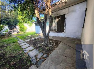 PH · 88m² · 4 Ambientes · 1 Cochera · Venta PH 4 Ambientes en Lavallol con Amplio Patio. Apto Crédito.