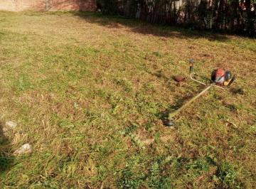 Terreno , La Plata · Venta: Lote de 400 m² en La Plata, Sobre Asfalto y con Servicios Completos