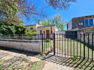 Bodega-Galpón , Córdoba · Venta Casa + Depti + Galpon