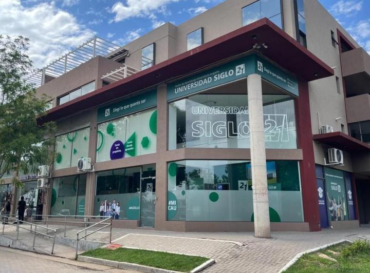 Local comercial · 107m² · 4 Cocheras