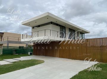 Casa · 133m² · 4 Ambientes · 1 Cochera · Casa a Estrenar en Venta - Lares de Canning, Ezeiza