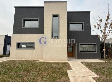 Casa · 210m² · 6 Ambientes · 1 Cochera · Casa en Venta en San Pablo, Pilar, G. B. a. Zona Norte