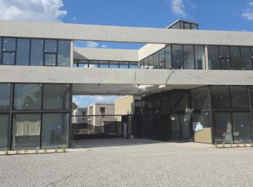 Casa · 57m² · 3 Ambientes · 1 Cochera · Dúplex 1 Dormitorio + Comodín con Cochera