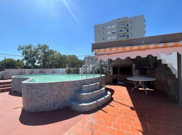 Casa de 5 ambientes, San Isidro · Casa de 4 Dorm. en 1° Piso por Escalera con Terraza y Piscina