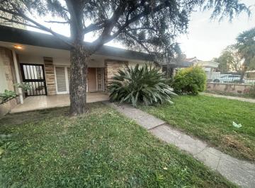 Casa · 250m² · 6 Ambientes · 2 Cocheras · Atencion! Oportunidad Real! Bajo de Precio!