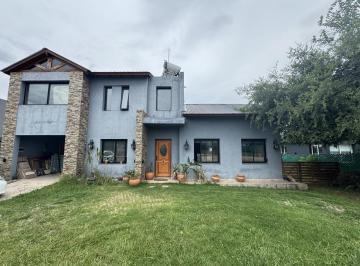 Casa · 150m² · 2 Dormitorios · 1 Cochera · Casa en Venta en Villa Catalina – 2 Dorm.