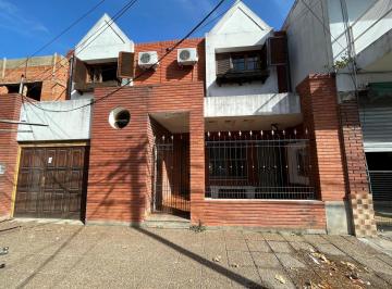 Casa · 180m² · 4 Ambientes · 1 Cochera · Venta Casa 4 Ambientes Villa Ballester
