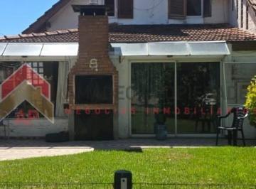 Casa · 65m² · 3 Ambientes · 1 Cochera · Casa 3 Amb con Jardin y Parrilla, Ubicado en Azul 298, Monte Grande