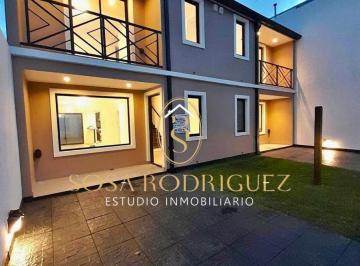 PH · 3 Ambientes · 1 Cochera · PH en Los Pinares