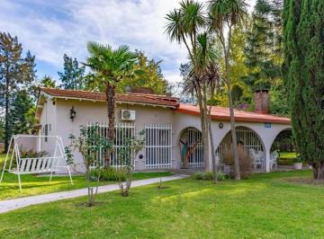 Casa · 250m² · 5 Ambientes · 5 Cocheras · Casa Quinta en Venta - Francisco Álvarez