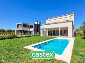 Casa · 160m² · 5 Ambientes · Casa en Venta en Barrio Araucarias, Puertos, Escobar.