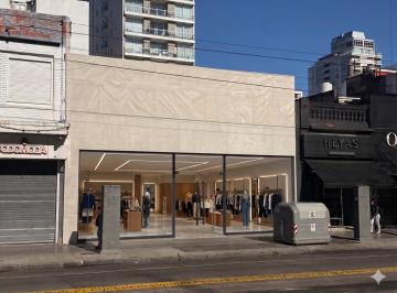 Local comercial · 285m² · Local en Alquiler en Cabildo y Olazabal