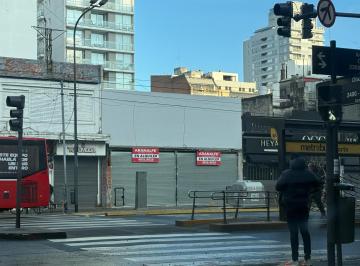 Local comercial · 285m² · Local en Alquiler en Cabildo y Olazabal