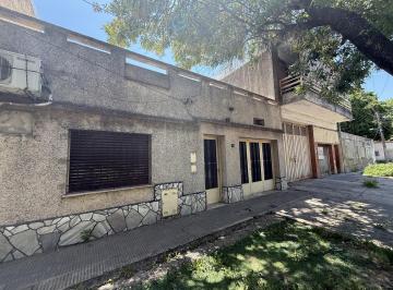 Casa · 4 Ambientes · 1 Cochera · Casa - Bella Vista