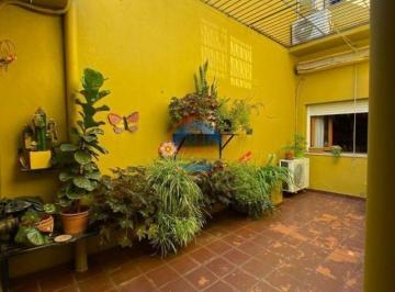 Casa · 142m² · 12 Ambientes · 1 Cochera · Casa en Venta Barrio Pueyrredon 4 Dorm. - Apta Credito
