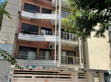Departamento de 3 ambientes, Vicente López · Semipiso 3 Amb con Cochera Cubierta