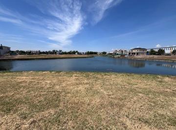 Terreno · 639m² · Terreno a La Venta en San Fermín con Vista a La Laguna