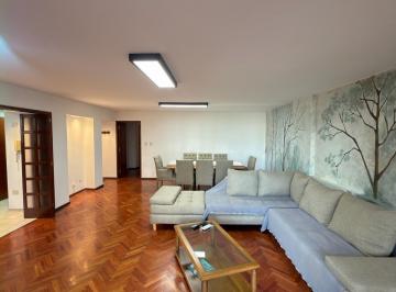 Departamento · 128m² · 4 Ambientes · 1 Cochera · Departamento en Venta de Categoría a m de Plaza España con Cochera
