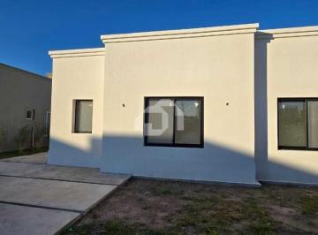 Casa · 150m² · 4 Ambientes · Casa en Venta en Vila Marina II, Villanueva, Tigre