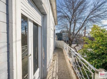 PH · 164m² · 3 Ambientes · 1 Cochera · Venta - PH 3 Ambientes - Liniers - Gran Terraza con Vista Abierta - Quincho - Garage Cubierto
