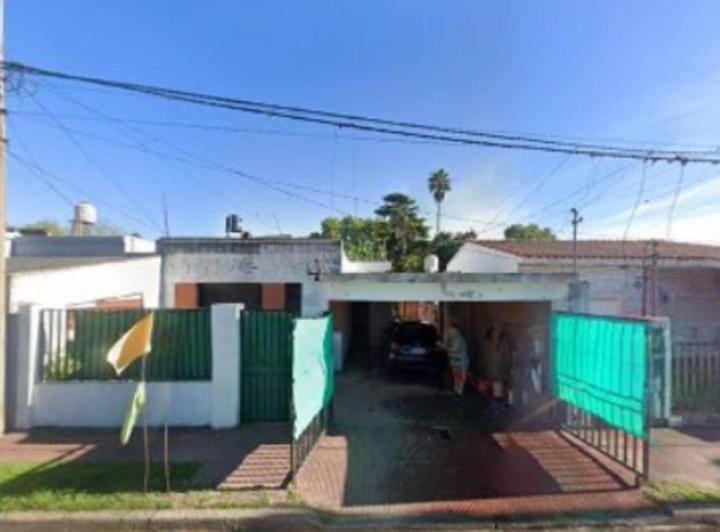 Casa · 236m² · 6 Ambientes · 2 Cocheras