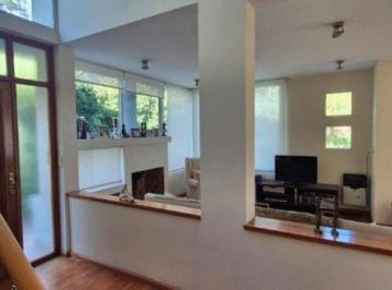 Casa · 220m² · 3 Dormitorios · 1 Cochera · El Paso