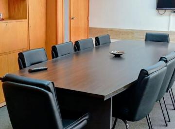 Local comercial · 680m² · 10 Ambientes · Local en Centro
