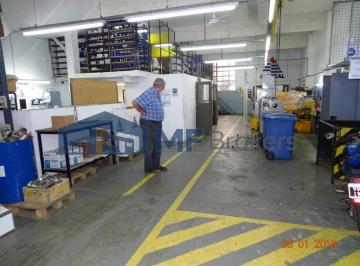 Bodega-Galpón · 650m² · Muy Buen Galpón con Oficinas en Dos Plantas a m de Av Mitre y de Panamericana