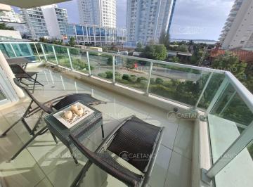Foto1 · Apartamento en Playa Mansa a La Venta 3 Dorm. con Vista
