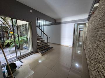 Departamento · 43m² · 2 Ambientes · Dpto de 2 Ambientes en 3er Piso P/escalera Completamente Reciclado a Nuevo.