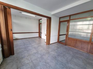 Oficina comercial · 45m² · 4 Ambientes · Venta - Oficina con 3 Espacios Independientes y Sala de Espera. Centro, Rosario.