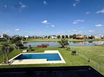 Casa · 200m² · 4 Ambientes · 1 Cochera · Venta Casa en San Lucas