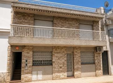 Casa · 149m² · 6 Ambientes · Casa en Venta en Echesortu