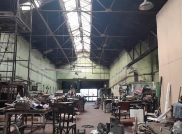 Depósito · 799m² · 2 Cocheras · Depósito y Local Comercial - Mixtura 4