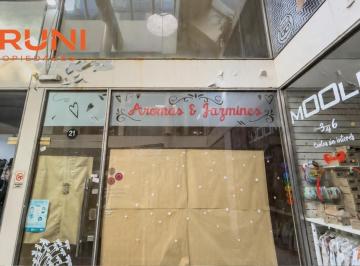 Local comercial · 63000m² · Venta Local en Caballito, Capital Federal.