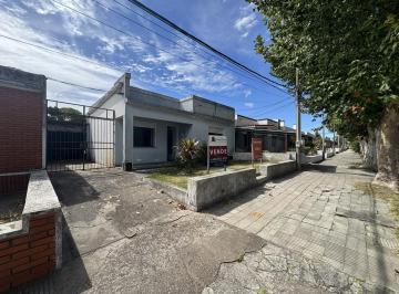 Casa · 133m² · 1 Cochera · Venta Casa, a m de La Rambla