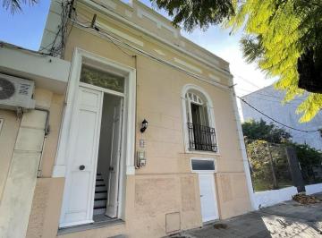 Casa · 66m² · 3 Ambientes · Venta Casa Renta - Colonia - 2 Dorm.