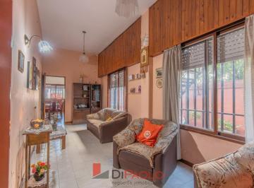Casa · 203m² · 7 Ambientes · 2 Cocheras · Venta Casa en Bloque - 3 Porpiedades 3 Amb - Acepta Permuta
