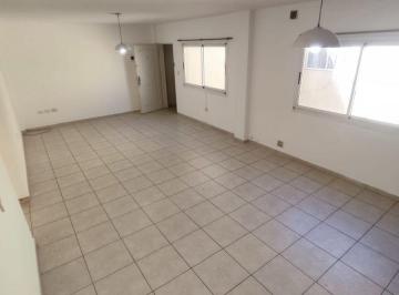 Departamento de 3 ambientes, La Matanza · Depto. 3 Amb con Dos Balcones - Amplio y Luminoso Alquiler Ramos Mejia