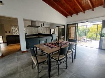 Casa · 350m² · 10 Ambientes · 2 Cocheras · Casa en Venta - Coquimbito - Callejon Privado - Calle Montecaseros