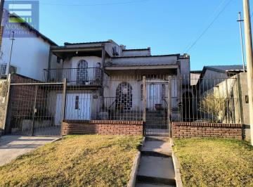 Casa · 204m² · 4 Ambientes · 1 Cochera · Casa en Gualeguaychu