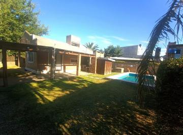 Casa · 80m² · 5 Ambientes · 2 Cocheras · Venta Casa 3 Dorm.