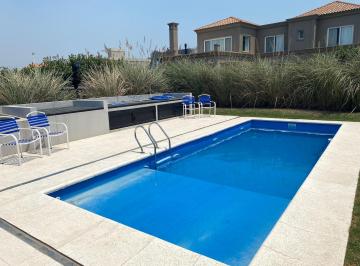 Casa · 166m² · 10 Ambientes · 4 Cocheras · Casa Venta Altos de Campo Grande Pilar