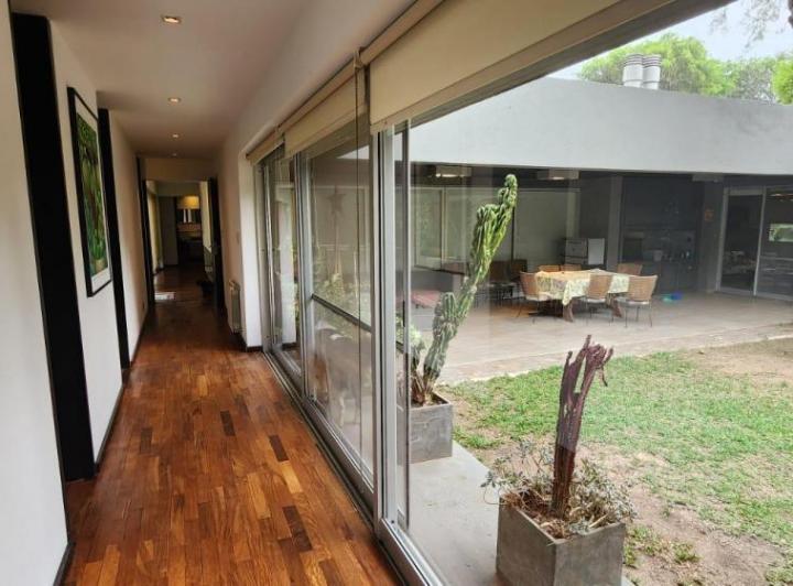 Casa · 460m² · 3 Ambientes