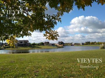 Terreno · 902m² · Oportunidad! Laguna Central